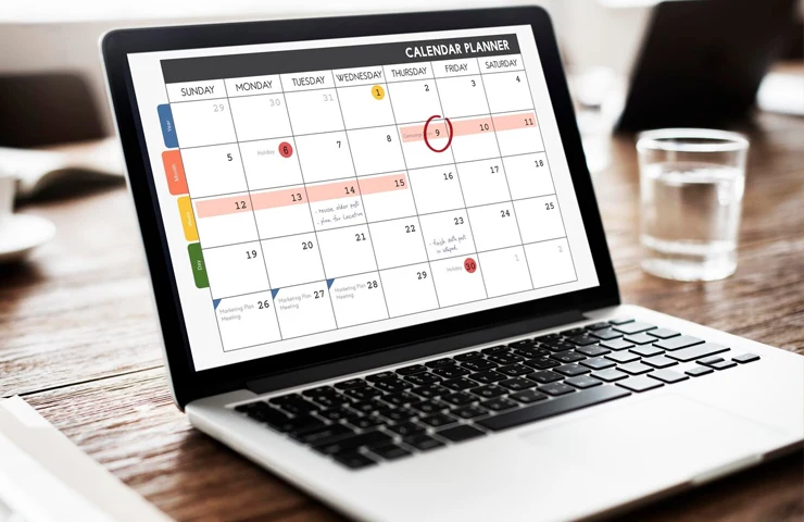 An illustration that shows how statnexa can create time-saving automated SEO reports